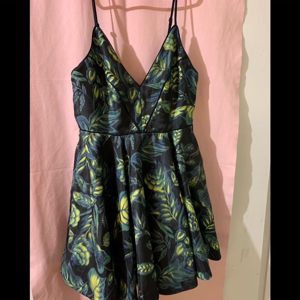 Urban Outfitters Silence + Noise dress size 4